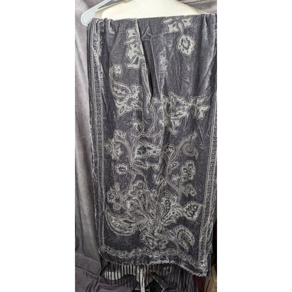 Style & Co Grey Gothic Floral Velvet Burnout Scarf With Fringe - Picture 11 of 11